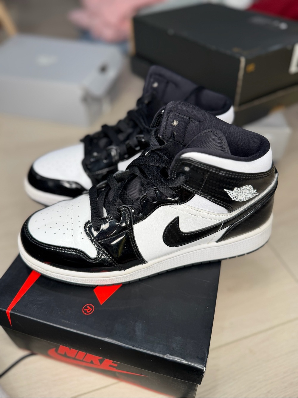 Nike air jordan 1 mid black/white womens/ kids